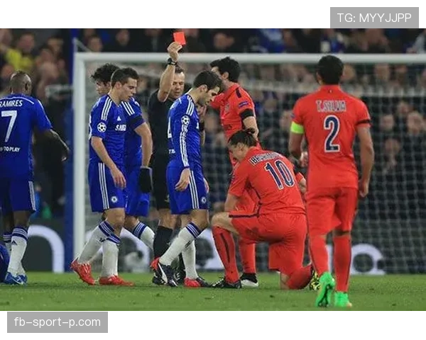 红牌停赛规则详解与裁判判罚标准解析