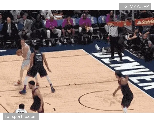 唐斯内线高效背身得分拉开与约基奇低位对抗差距