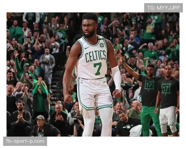 普里查德通过定点三分与持球挡拆显著提升了绿军衔接段效率