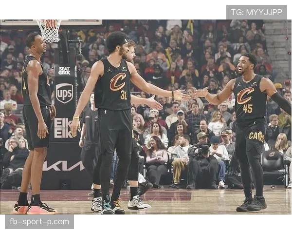 皮尔斯打出更强单打威胁，季后赛关键得分占比高于阿伦